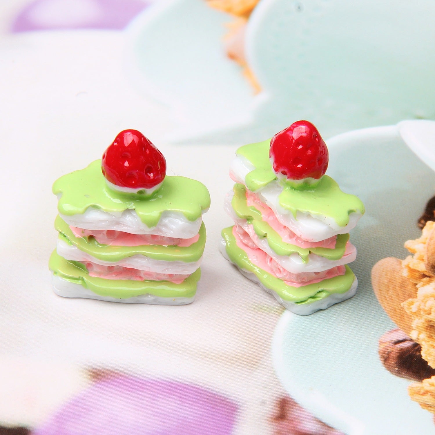 Wholesale Resin Strawberry Cake Food Toys No Hole